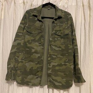 Old Navy Women's Camo Relaxed Twill Utility-Pocket Tunic Shirt